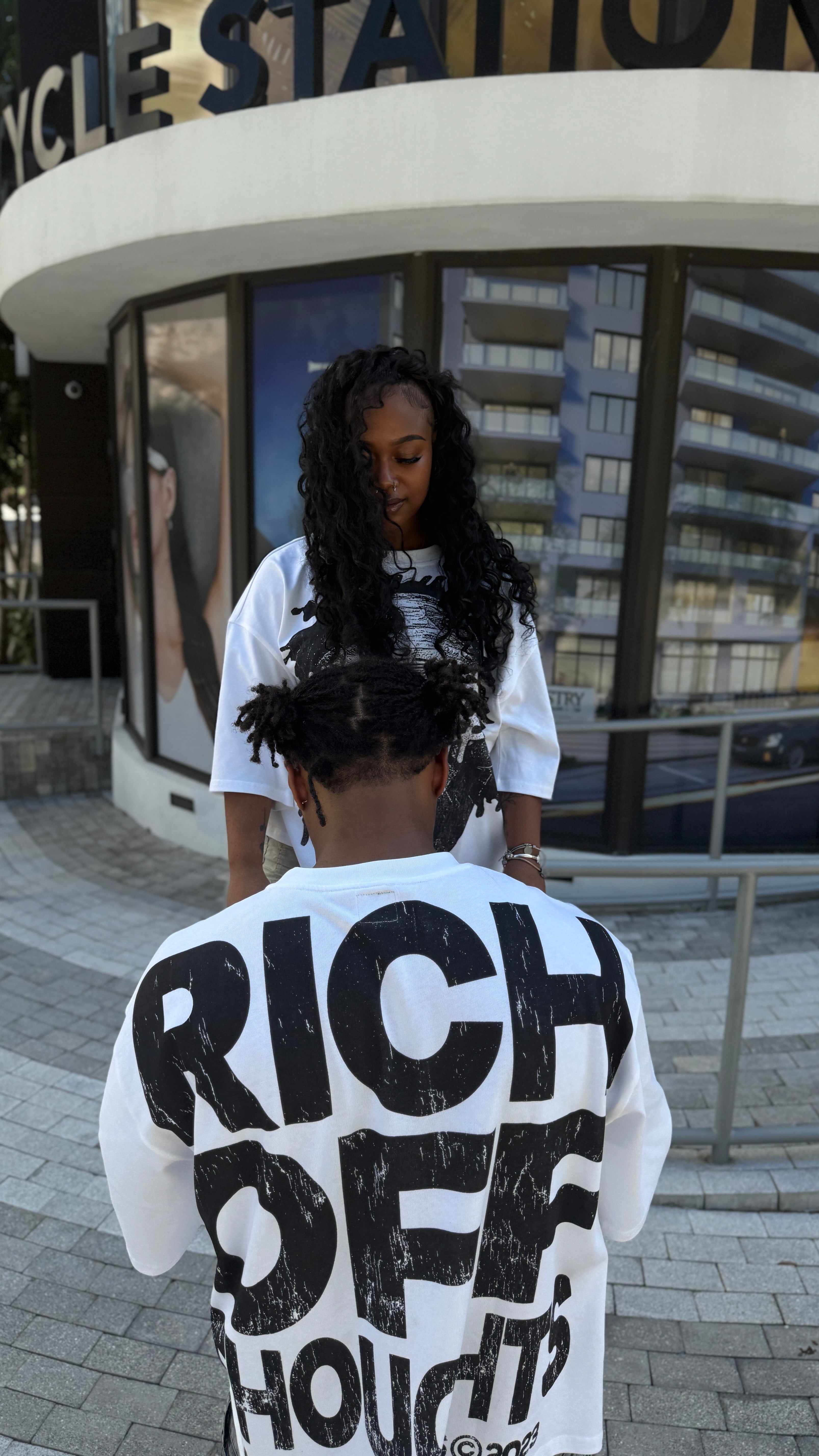 RICH OFF THOUGHTS TEE